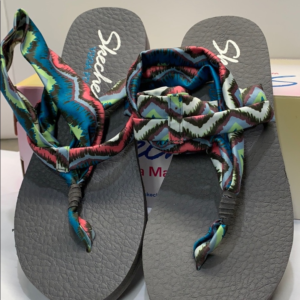 Skechers